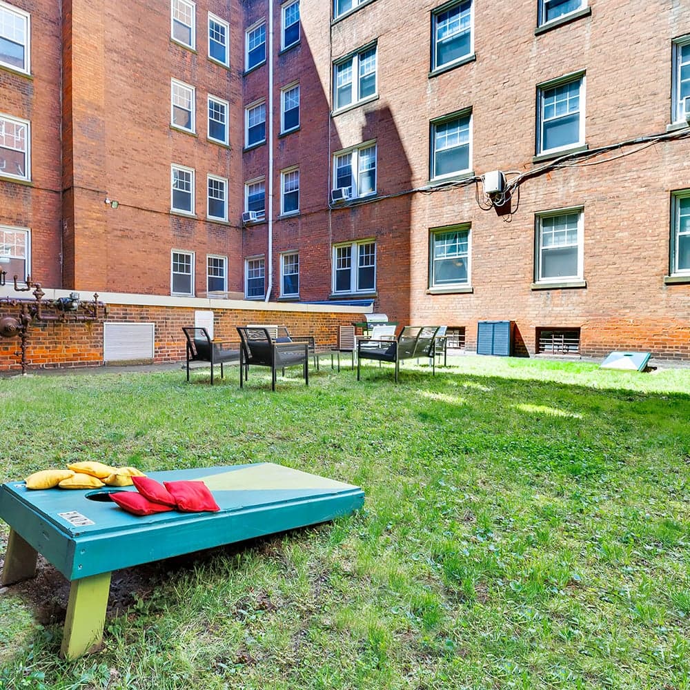 Courtyard-05-Howe-Place-New-Haven-CT-4