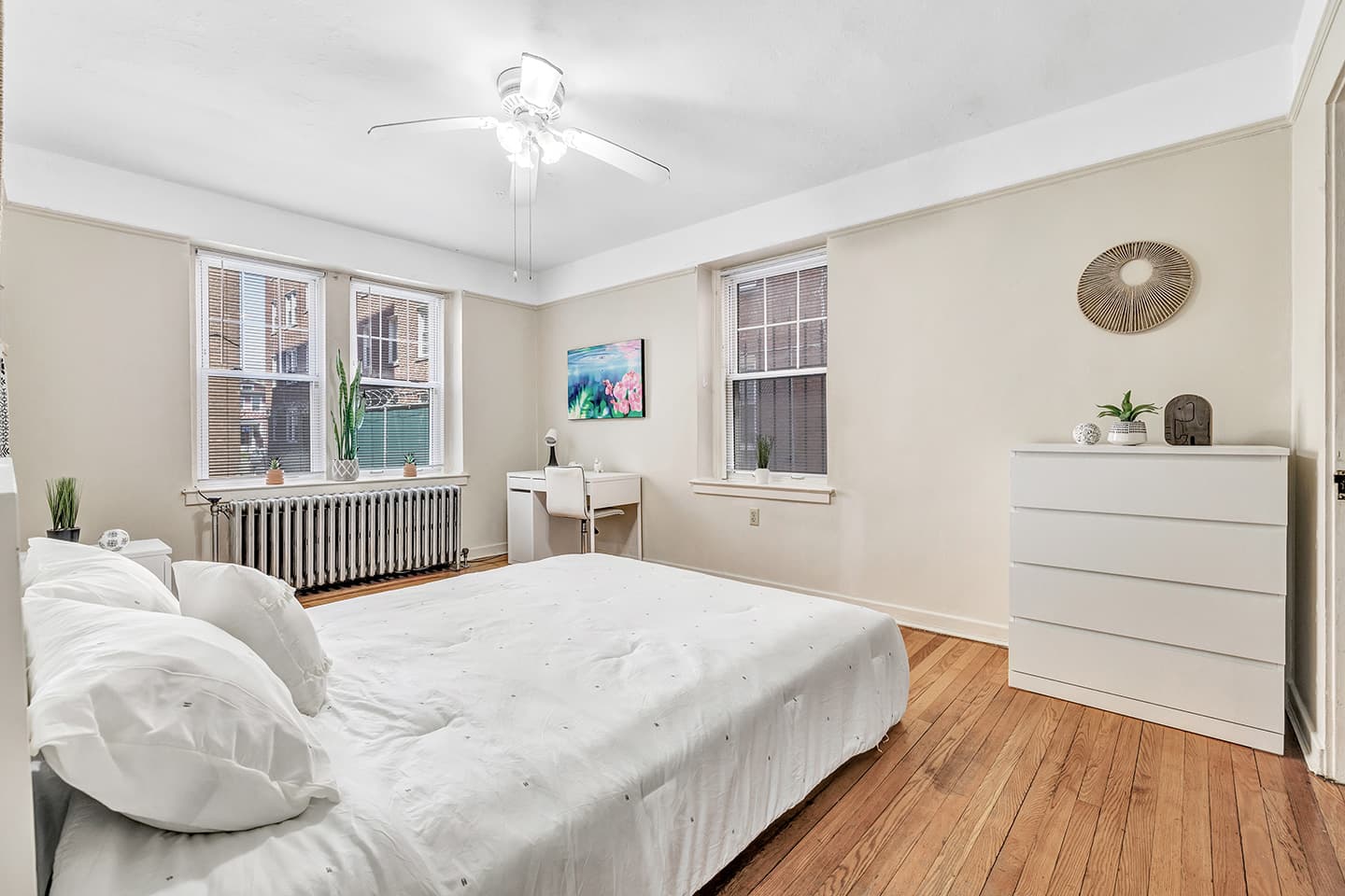 Model-Bedroom-04-Howe-Place-New-Haven-CT-4